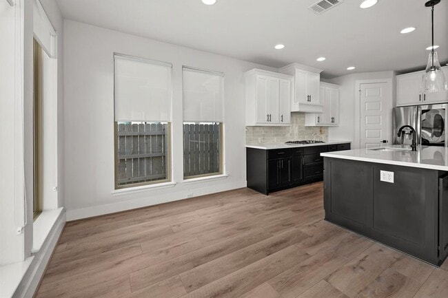 Building Photo - 7701 Boyd Hvn Dr