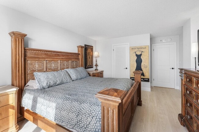 Building Photo - 5480 N Ocean Dr