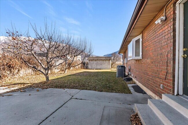 Building Photo - 632 W 1600 N