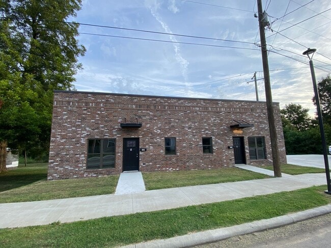 Building Photo - 1120 Creath Ave