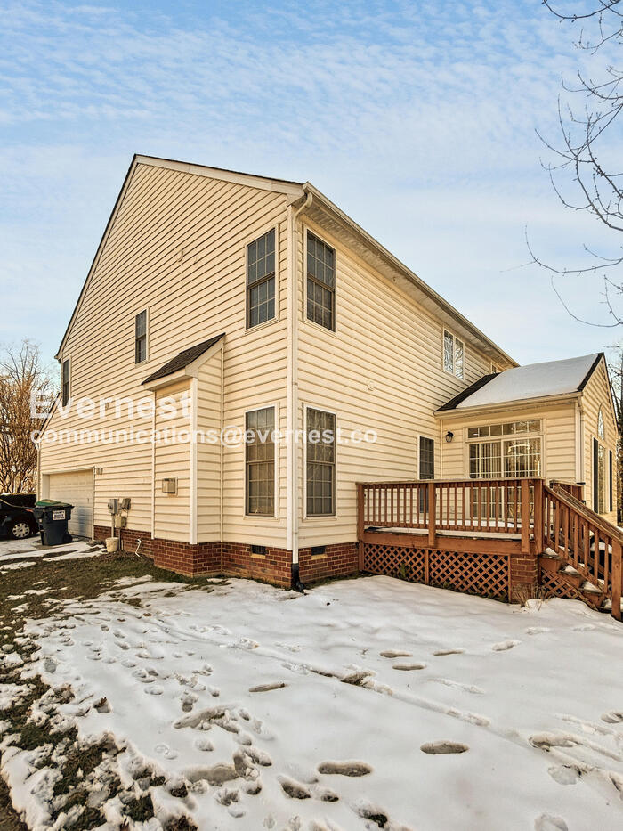 Building Photo - 1542 Jeffries Way