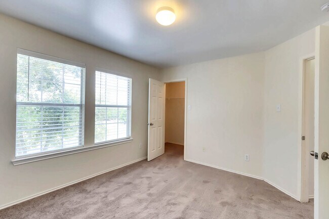 Building Photo - 10900 Gerald Allen Loop