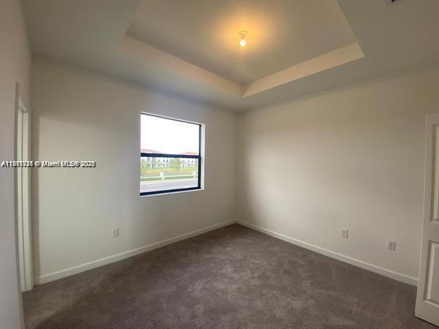 Building Photo - 575 NE 208th Terrace