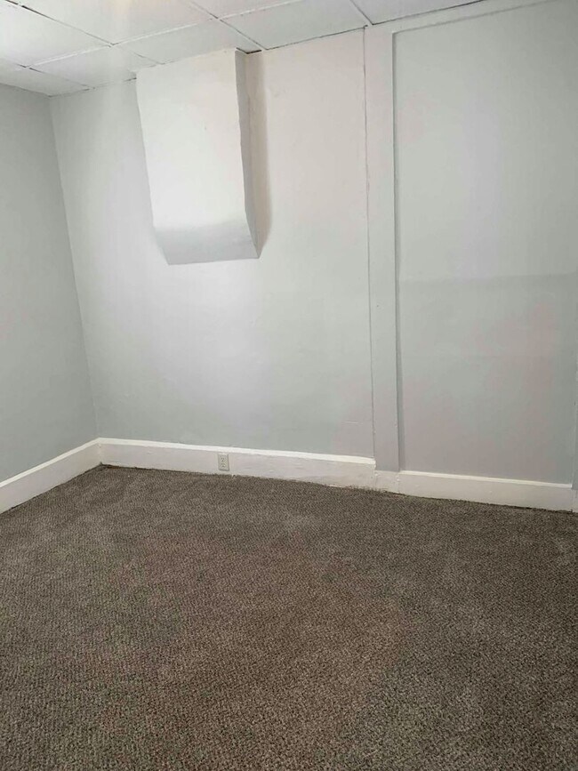 Building Photo - 635-639 Oregon Street