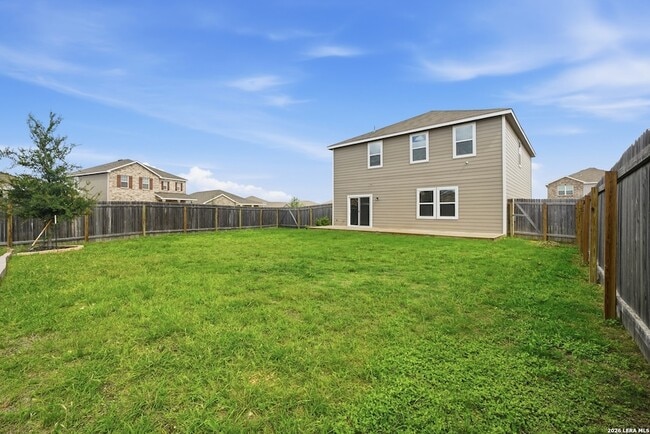 Building Photo - 8355 Falcon Meadow Dr