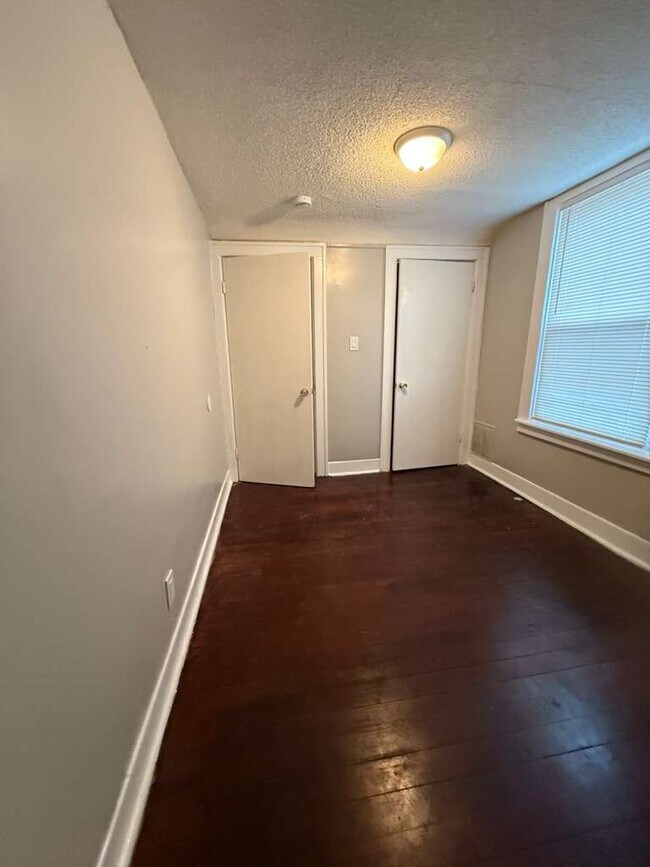 Building Photo - 16584 Blackstone St