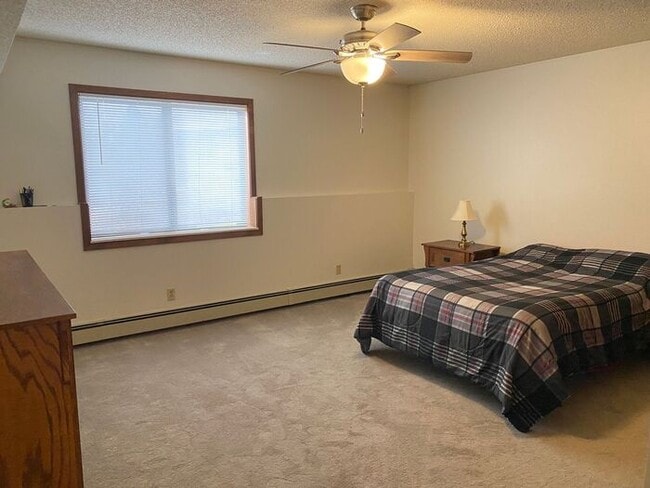 Building Photo - $1,150 | 1 Bedroom, 1 Bathroom House | Pet Friendly | 55+ Community | Available for August 1st, 2...