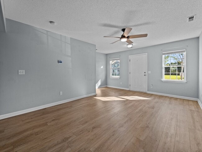 Building Photo - Welcome to Raymond's Landing!