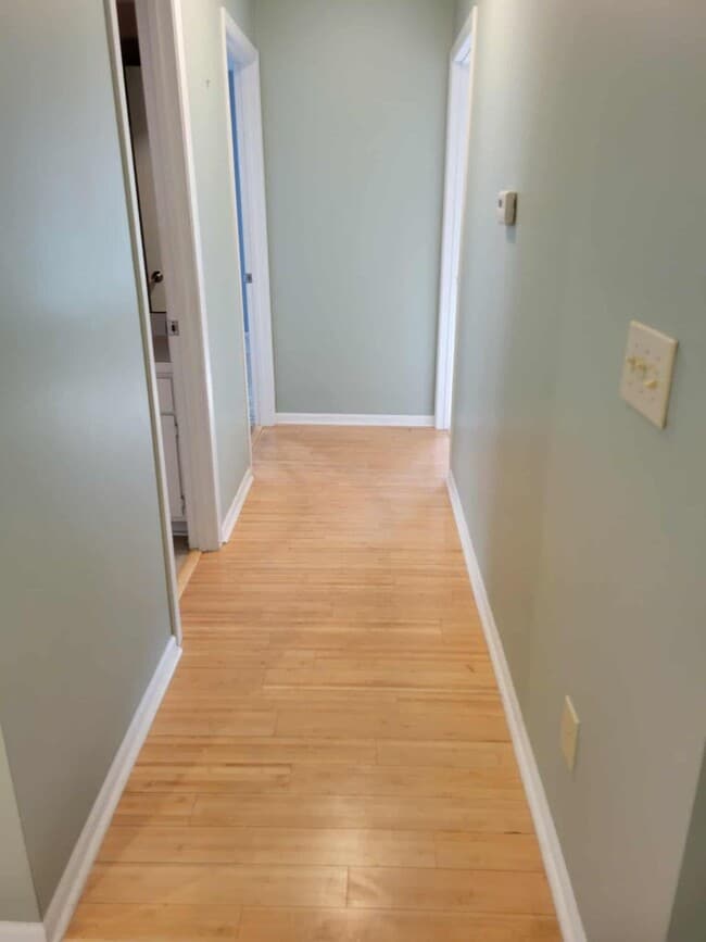 Building Photo - Two Bedroom Condo in BG