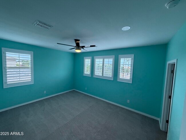 Building Photo - 1322 E Gemini Pl