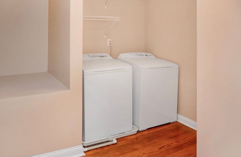 Washer & Dryer - 916 Zeeland Ct NE