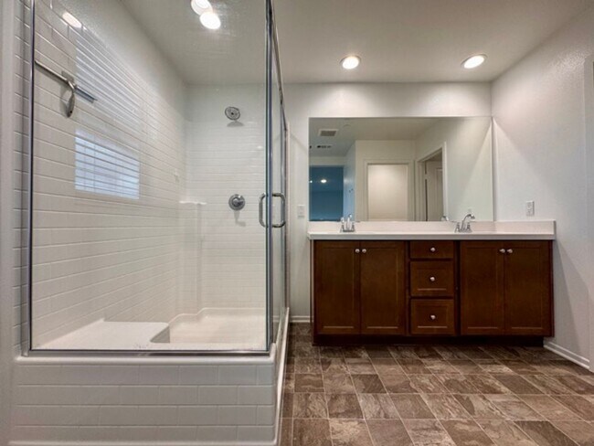 Building Photo - SOLAR INCLUDED! Stunning 3 Bedroom Home in...