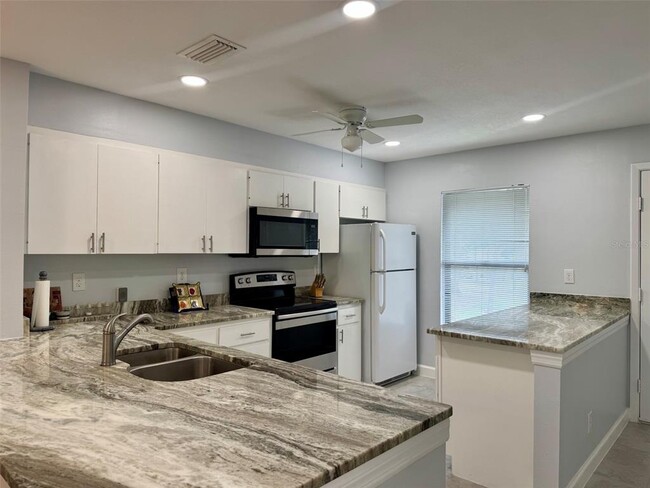 Building Photo - 2977 Taywood Meadows