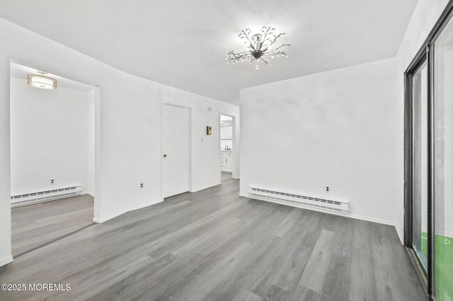 Building Photo - 120 Amberly Dr