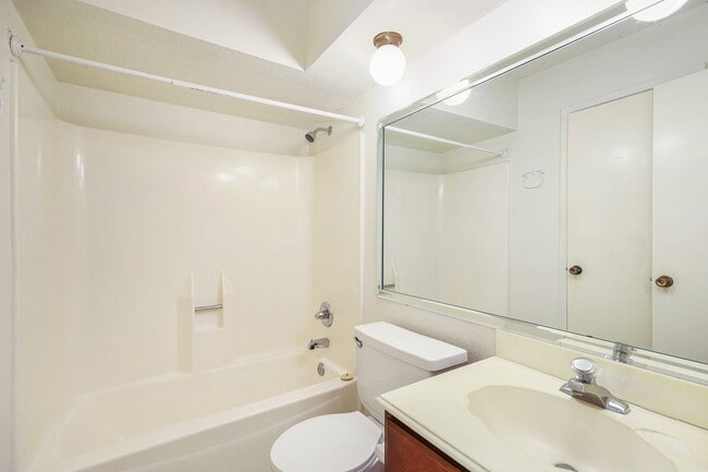 Building Photo - 5039 Tain Dr