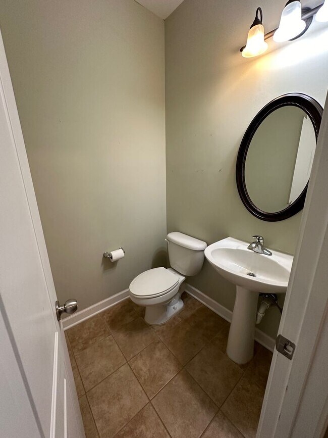 Building Photo - 1203 Castle Pines Dr
