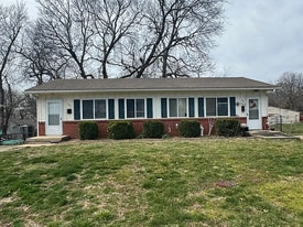 Building Photo - 500 Maier Dr