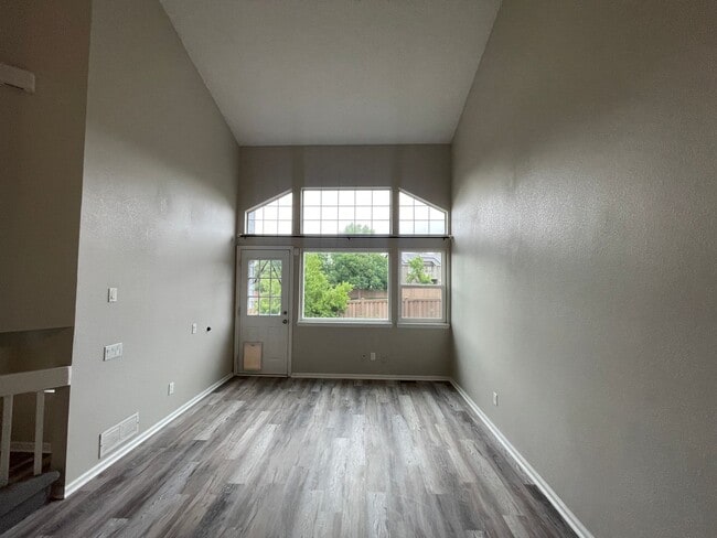 Building Photo - Move-In Ready Highlands Ranch Gem – Recently Updated 3 Bed/3 Bath