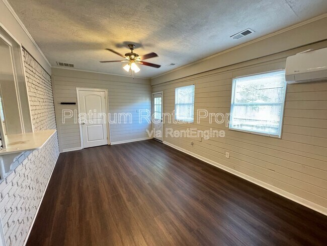 Building Photo - 3520 Canadian Way