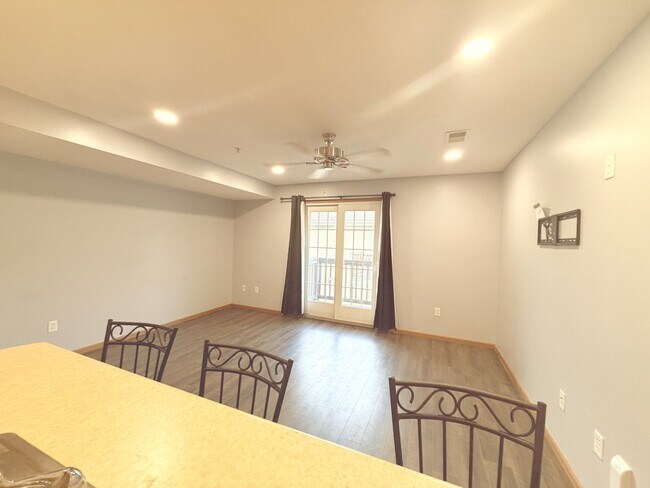 Building Photo - 513 Leah Dr