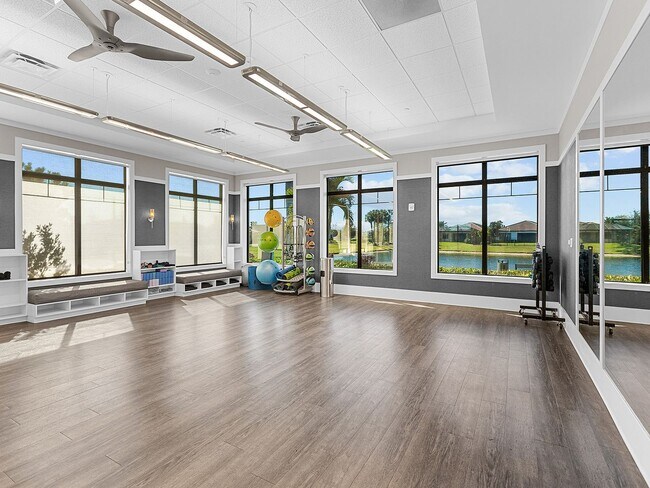 Building Photo - **25% OFF FIRST MONTHS RENT IF YOU OCCUPY ...