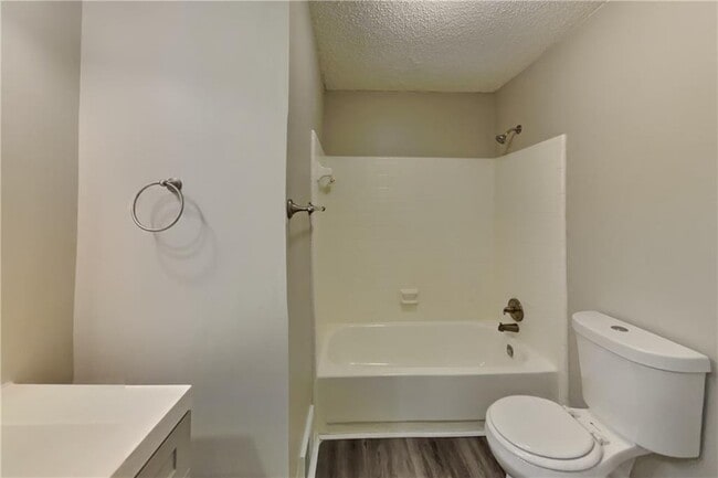 Building Photo - 1734 Wingard Dr