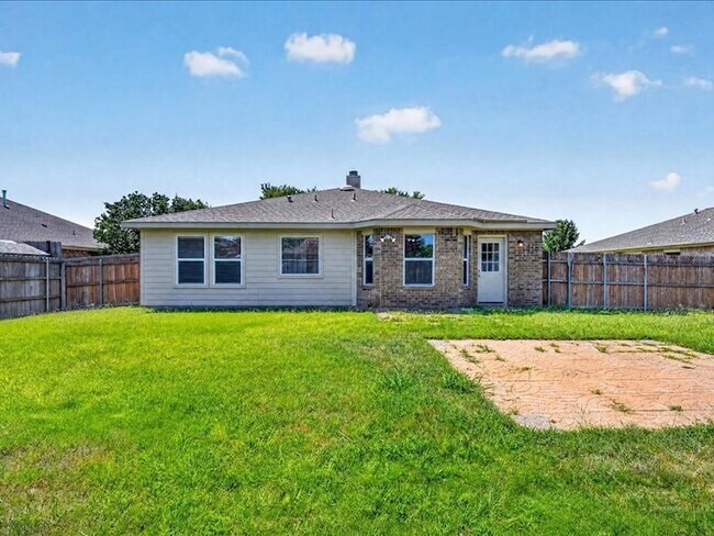 Building Photo - 2313 Belmont Park Dr