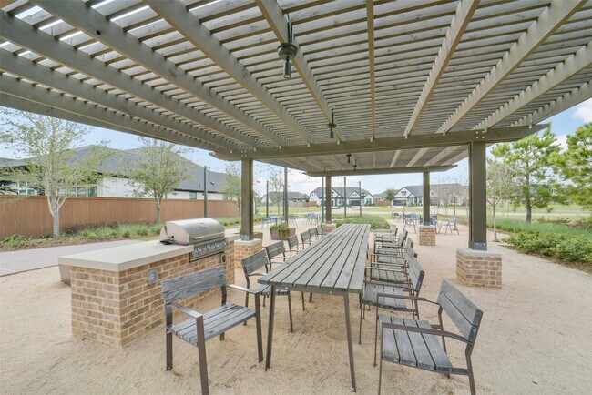 Building Photo - 7834 Swooping Swallow Ln