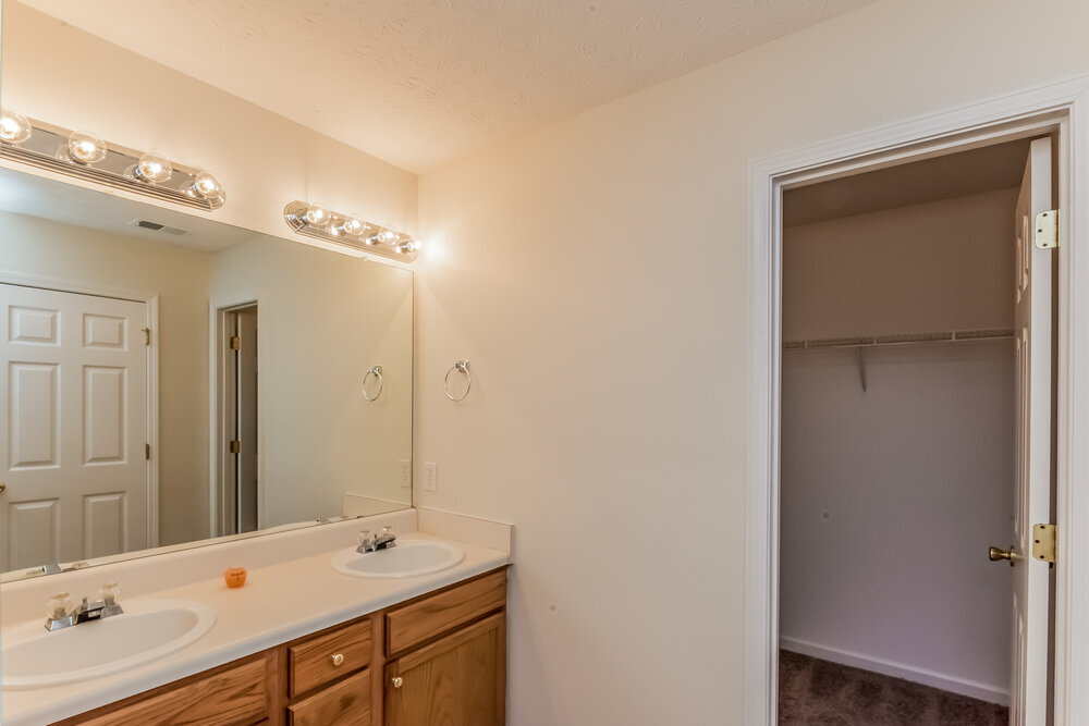 Building Photo - 4169 Riverbank Ct