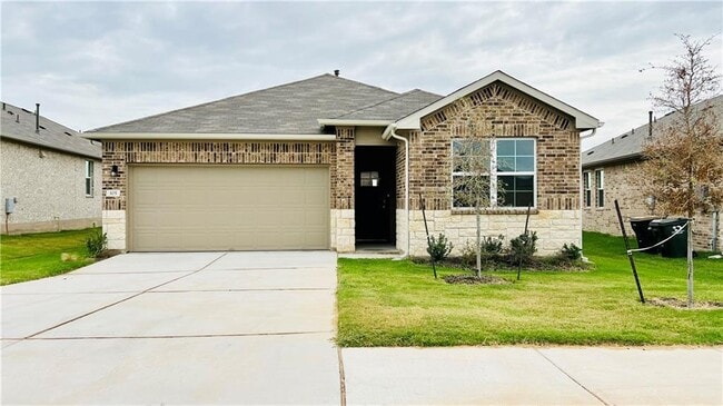 Primary Photo - 105 Brody Ln