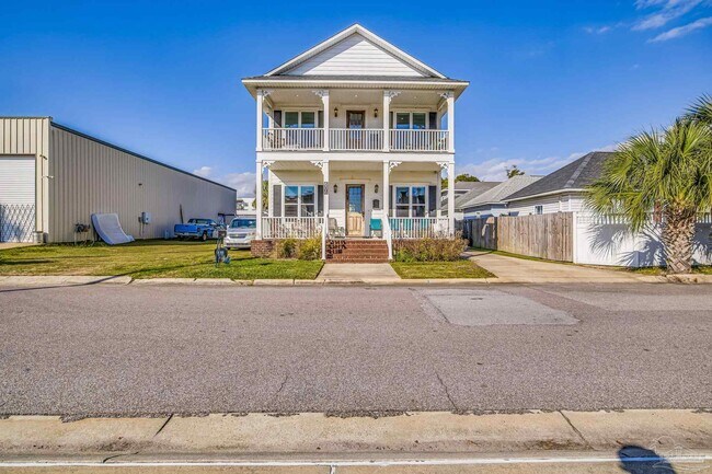 Building Photo - 606 W Intendencia St