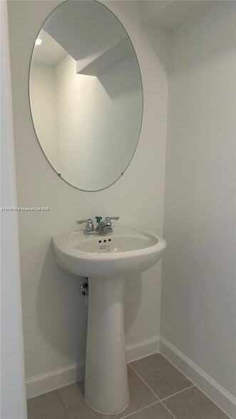 Building Photo - 2797 SE 25th Ave