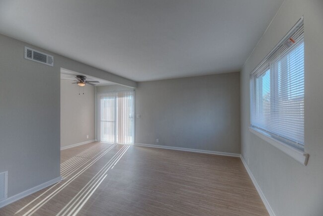 Building Photo - This 1BD/1BA is your home today!