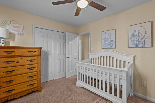 Building Photo - Spacious 4-Bed, 3-Bath Home in Virginia Beach!