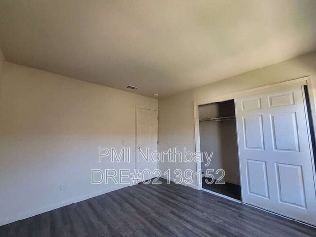Building Photo - 1206 Dana Dr