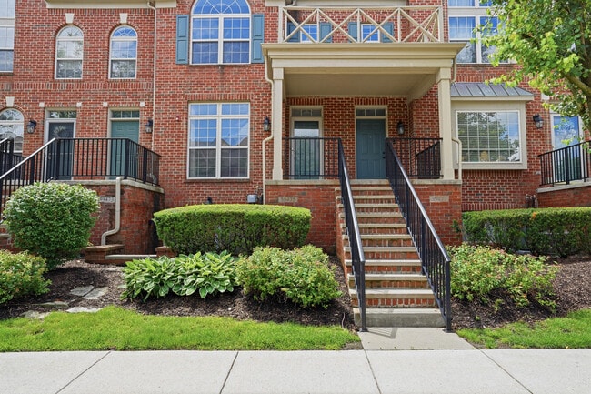 Building Photo - 39475 Springwater Dr