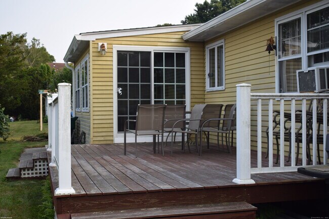 Building Photo - 40 Hawks Nest Rd