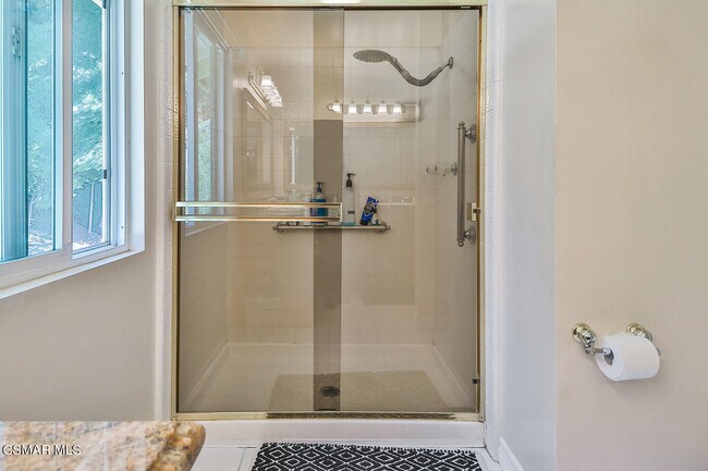 Building Photo - 2367 Silver Spring Dr