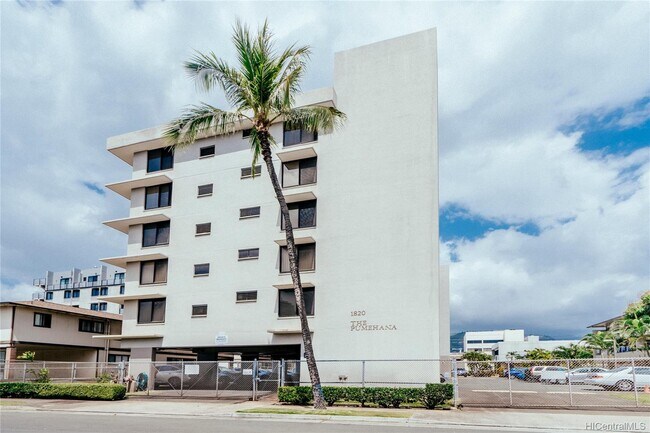 Primary Photo - 1820 Waiola St