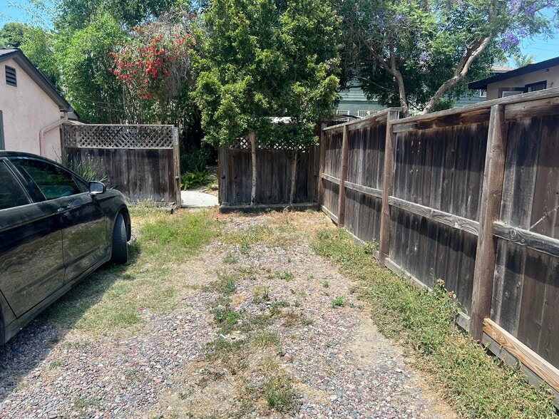 Building Photo - 2019 Cypress Ave