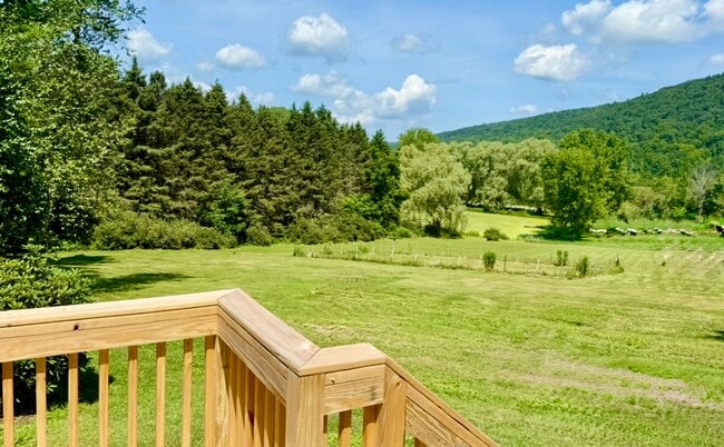 Building Photo - Beautiful Single-Family 3-Bedroom Home
