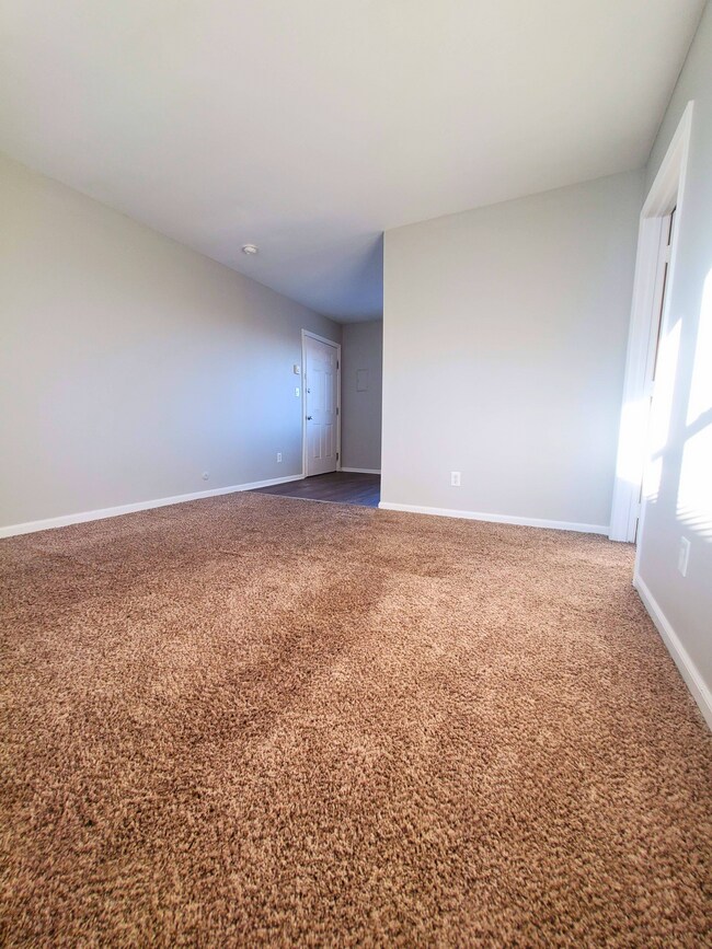 Building Photo - 2642 E Ocean View Ave