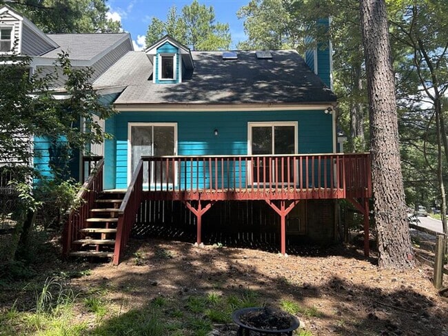 Building Photo - 4 Bed | 2 Bath Townhouse near NCSU - MOVE ...