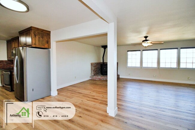 Building Photo - 19250 Hill St