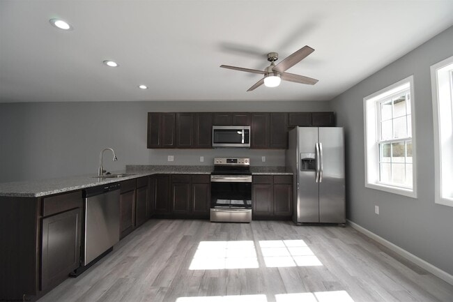 Building Photo - 822 Puzzle Pl