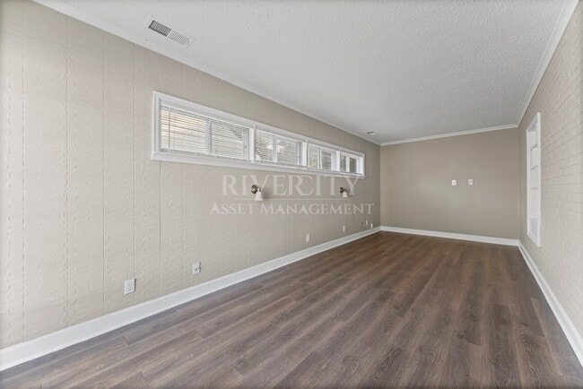 Building Photo - 1156 Brower St