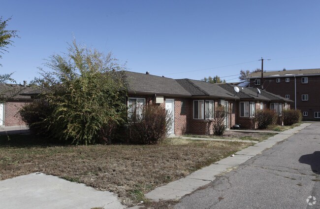 Primary Photo - Sunset Apartments