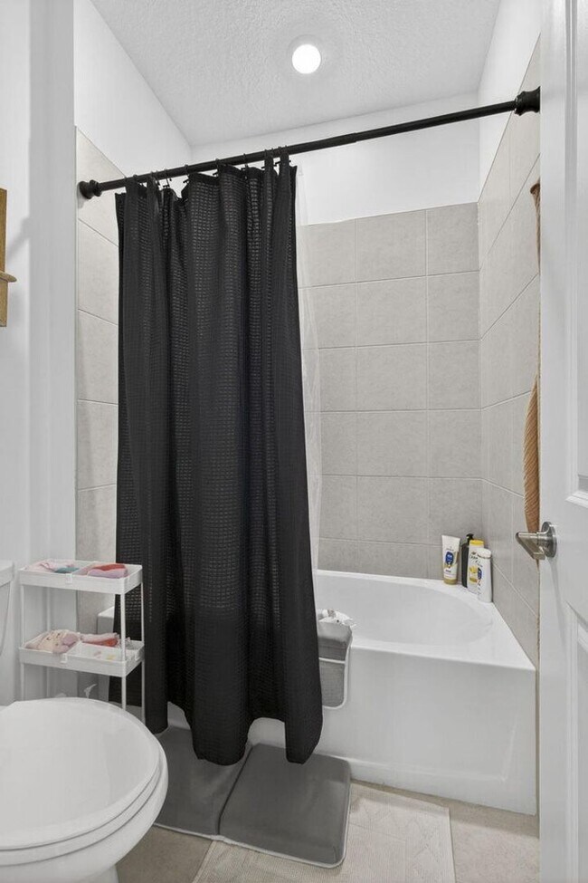 Building Photo - 1543 Stockbridge St