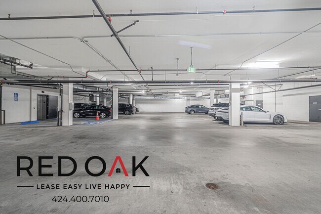 Building Photo - 1168 S Barrington Ave