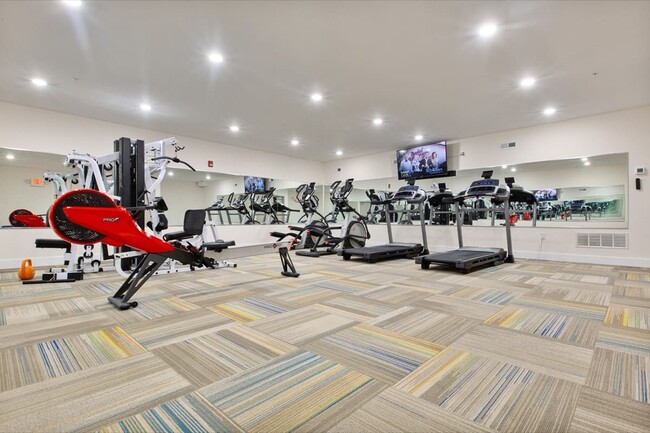 Common gym - 4136 Mitchell St